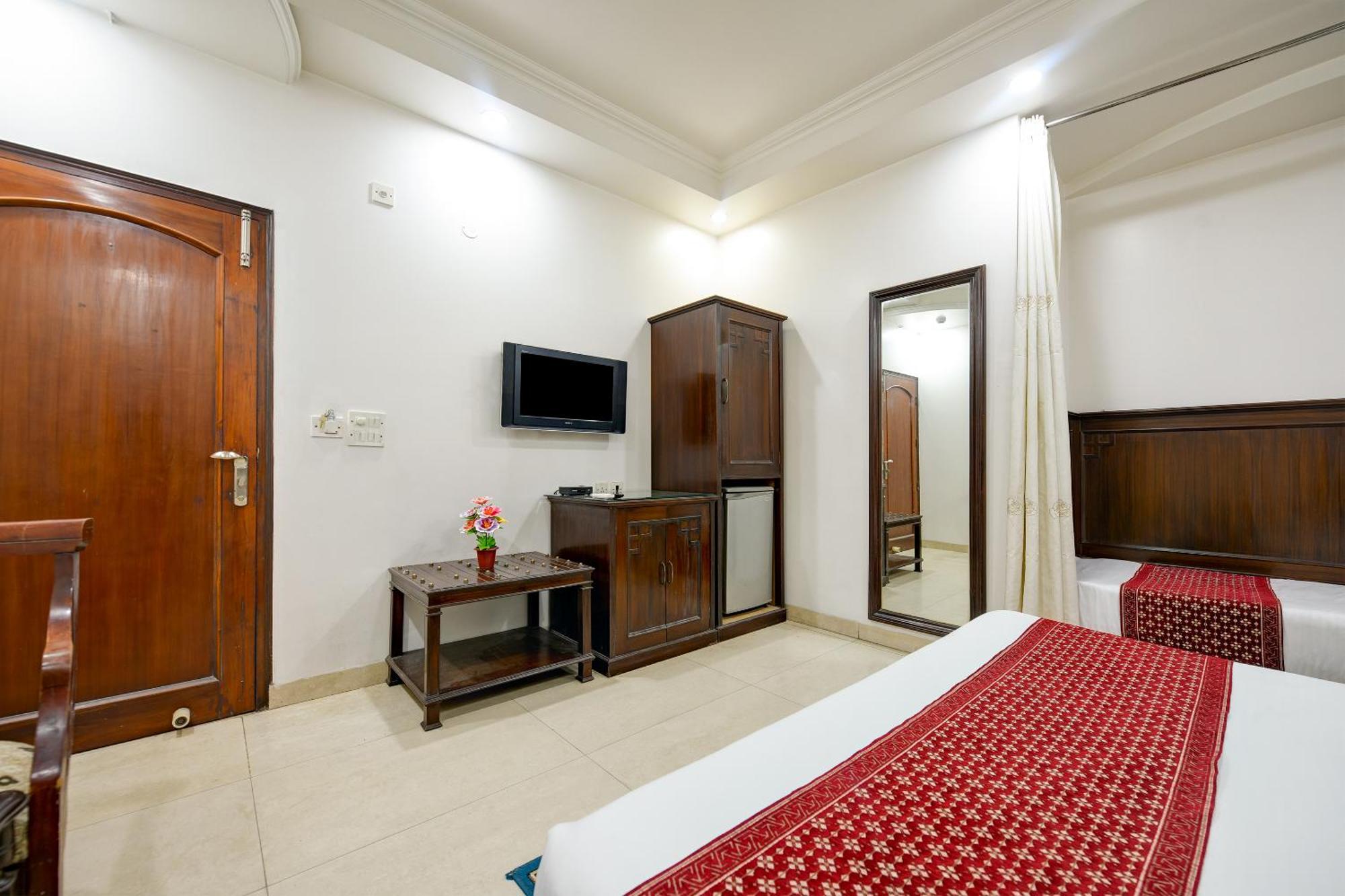 Hotel Legend International - 02 Mins From New Delhi Railway Station Exterior foto